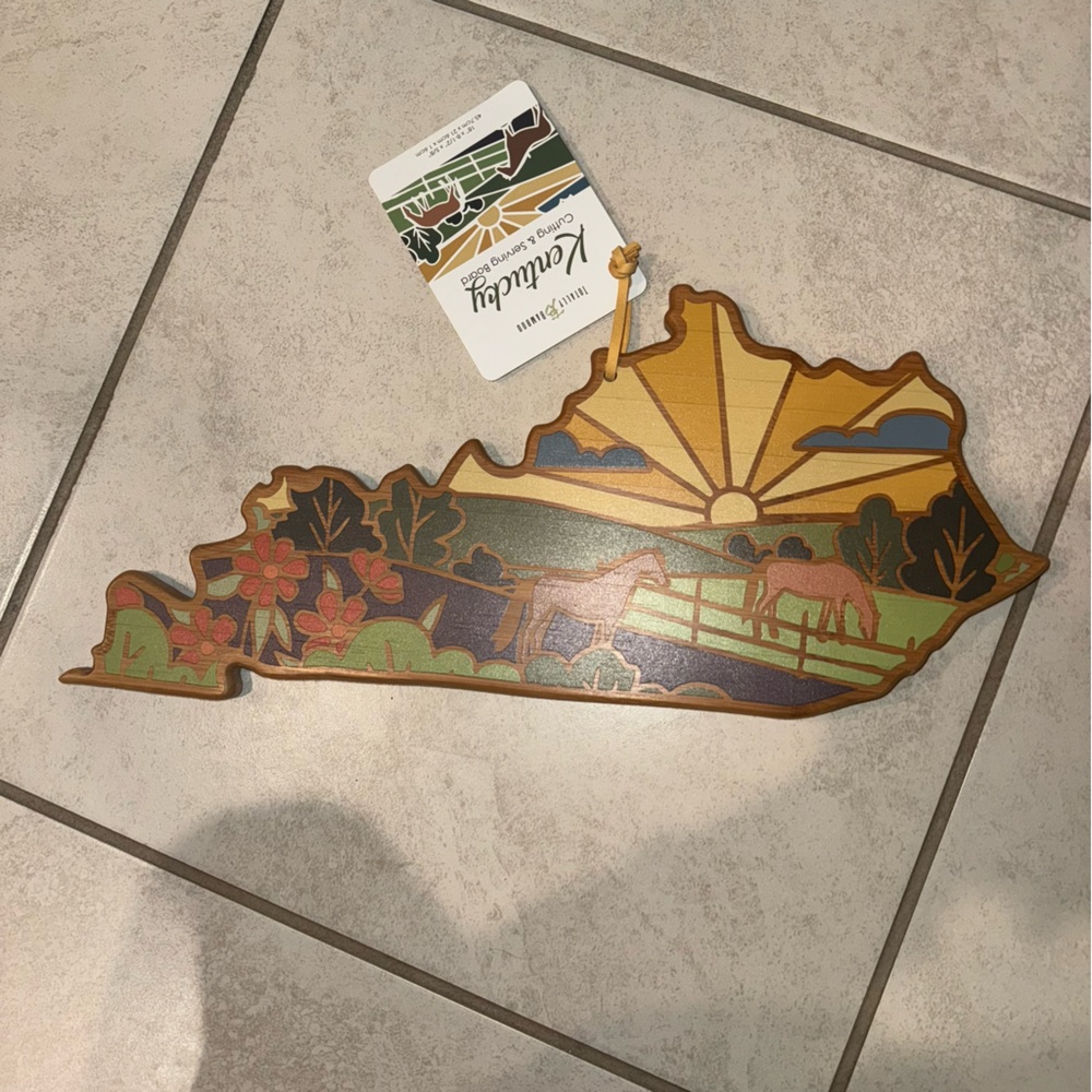 kentucky state shaped bamboo cutting board brand new